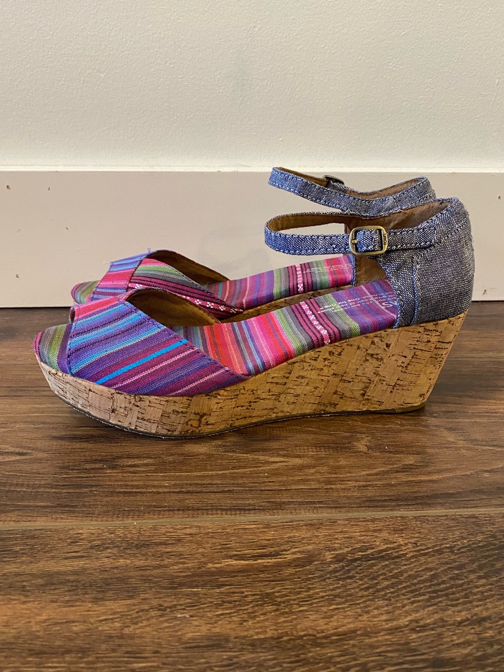 Toms multicoloured wedges